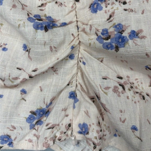 ASTR the Label Linen Blend Floral Ruched Wrap Top - Picture 7 of 10